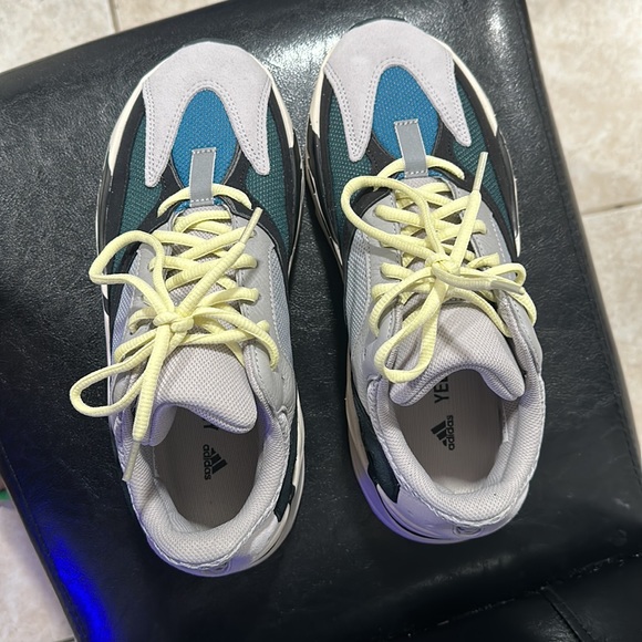 Yeezy Boost 700 Wave Runner - Picture 8 of 8